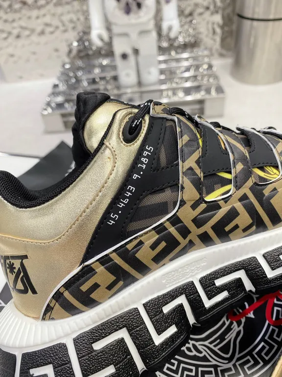 Versace Shoe 